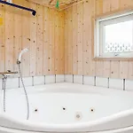 Garden View Holiday Home in V ggerl se with Sauna Bøtø By