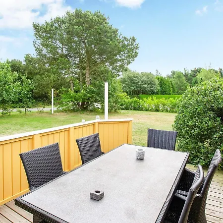 10 Person In V Ggerl Se Bøtø By