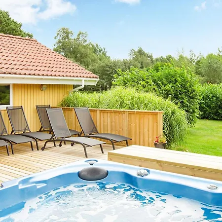 Feriehus 10 Person In Vaeggerlose-by Traum