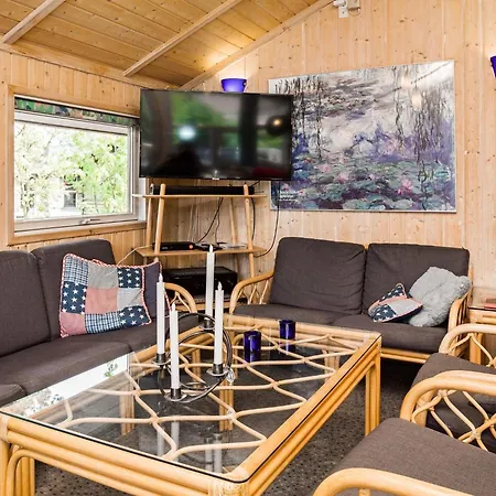 Garden View Holiday Home in V ggerl se with Sauna * Bøtø By
